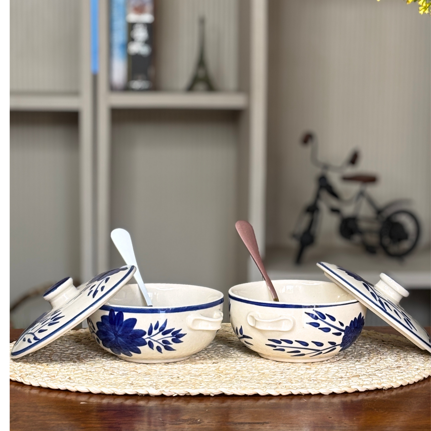 Blue Poppy Donga with Lid/Casserole