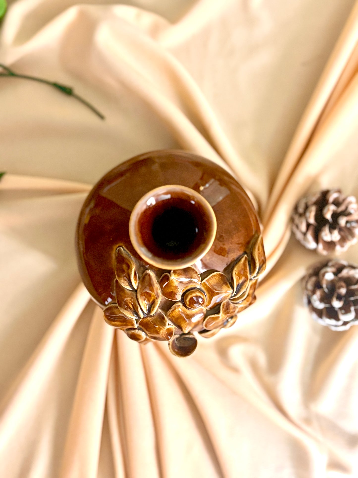 Brown Glow Bud Vase