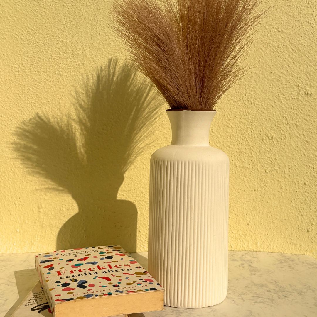 Pisa White Long Ceramic Vase