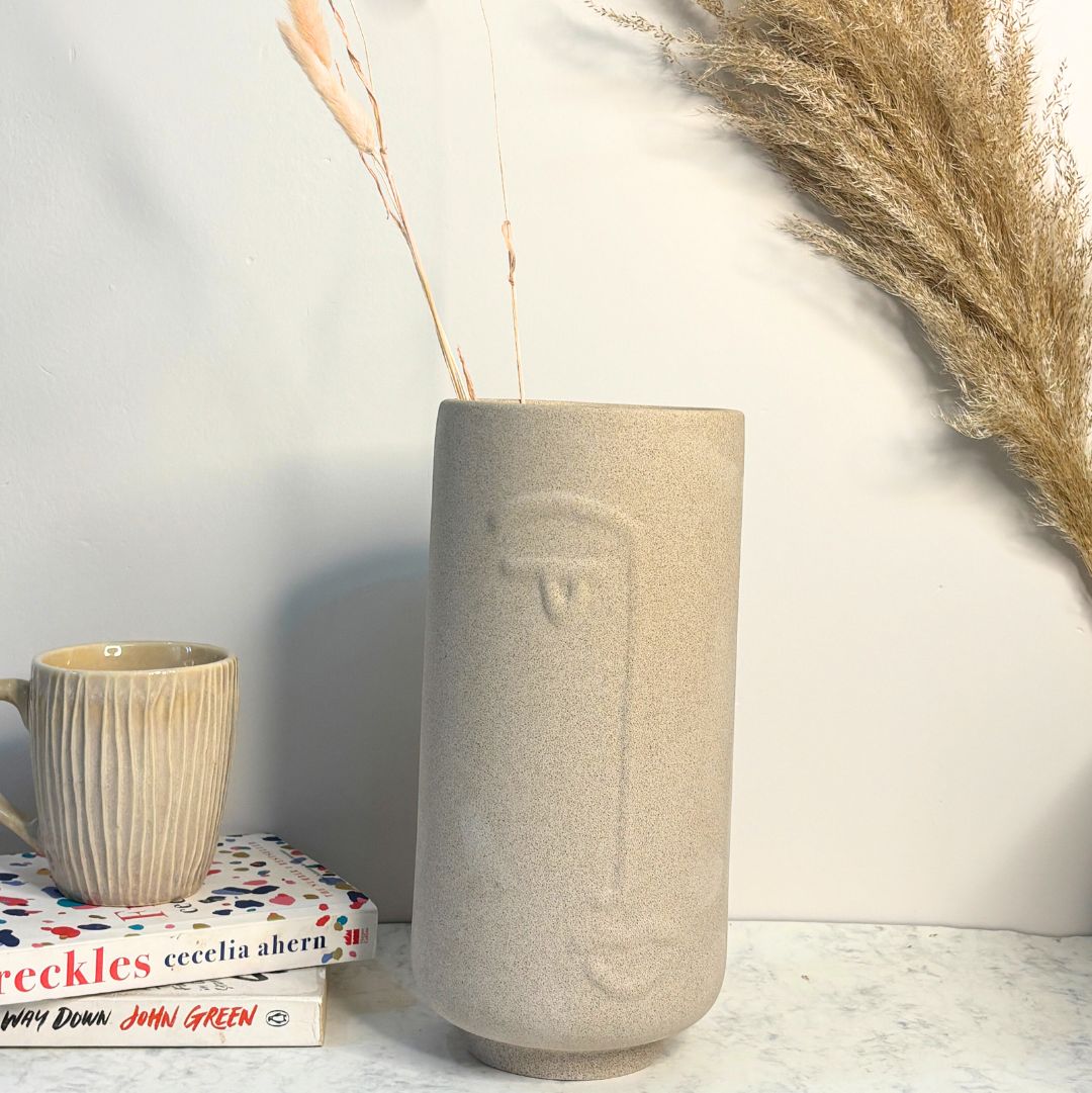 Gaze U Ceramic Flower Vase