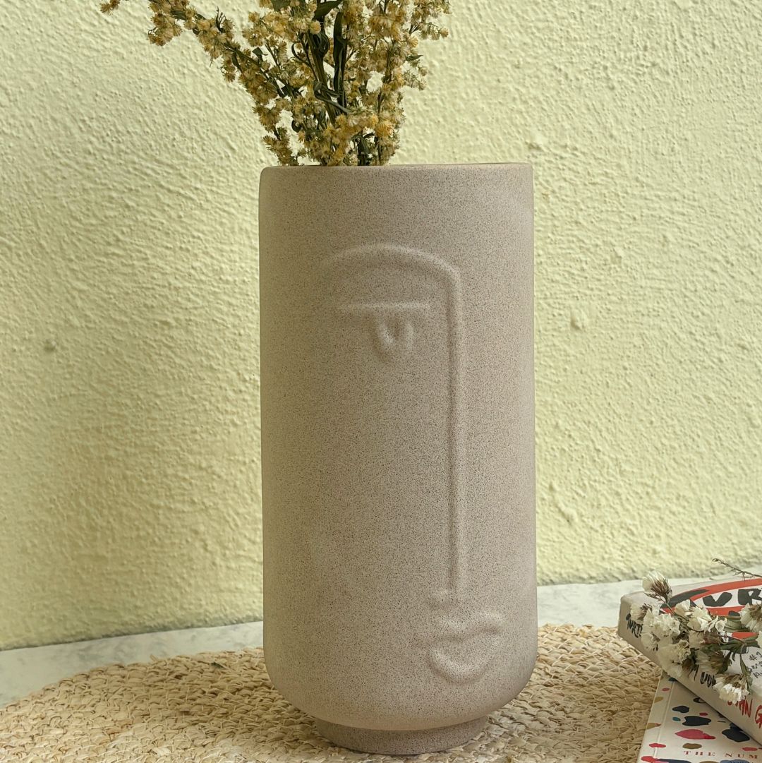 Gaze U Ceramic Flower Vase