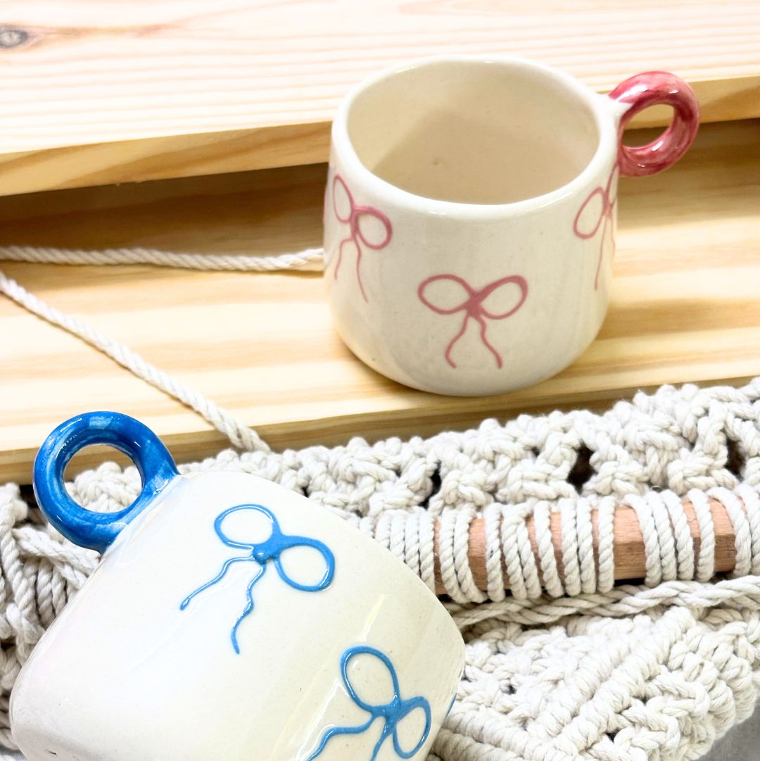 Take A Bow Tea Coffee Set of 2