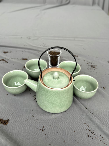 How Handmade Ceramics Differ from Machine-Made Ceramics?