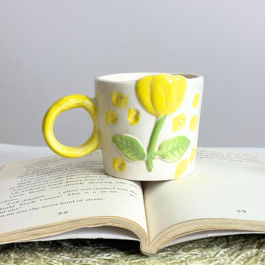Yellow Flower Mug – Elegant Floral Ceramic Coffee Mug