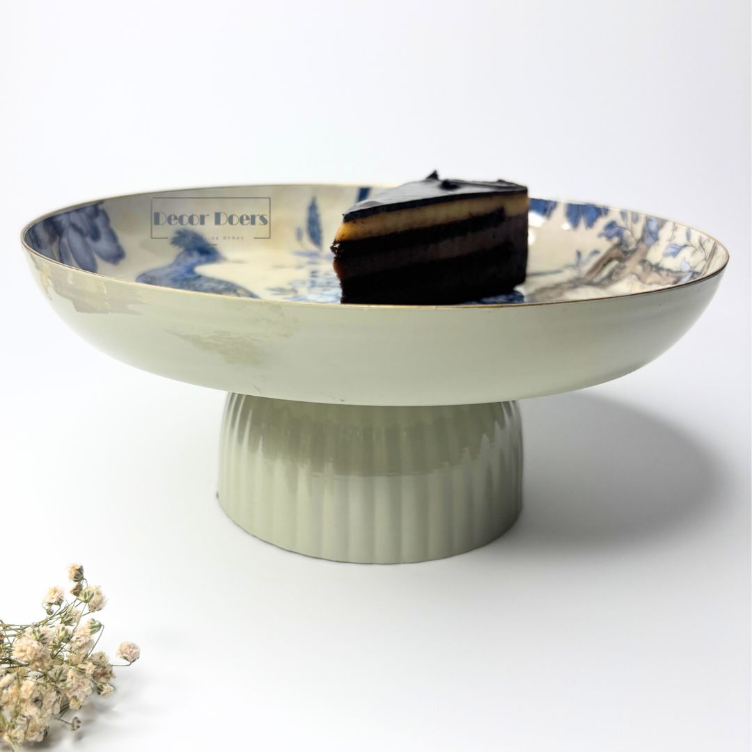 Peacock Grace Decorative Metal Cake Stand – Premium Serving Stand