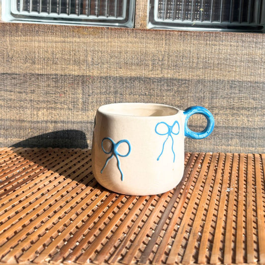 Take A Bow Tea Coffee Set of 2