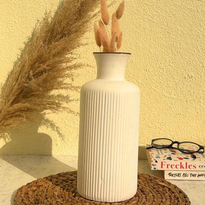 Pisa White Long Ceramic Vase
